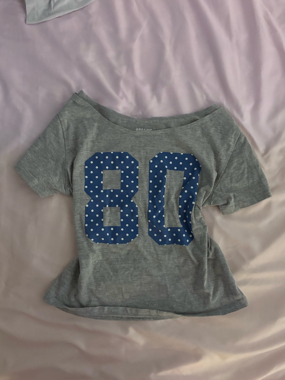DUBE Brandy Melville Gray Short Sleeve Tee with Blue Polka Dot 80 Graphic
